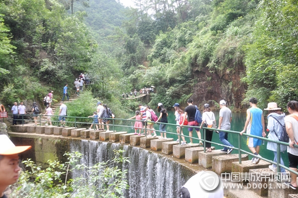 和今頂來一場說走就走的旅行，就在這個夏天