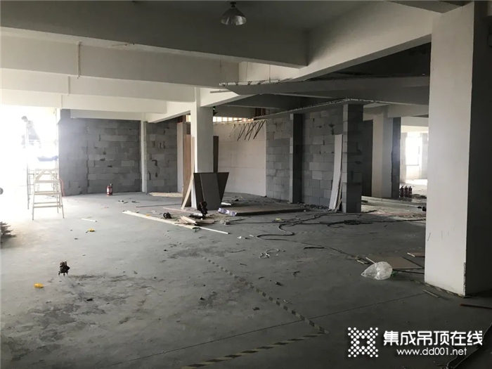 堅固這件事兒要從自身做起，金盾頂美第5代展廳工程進度為你展現(xiàn)！